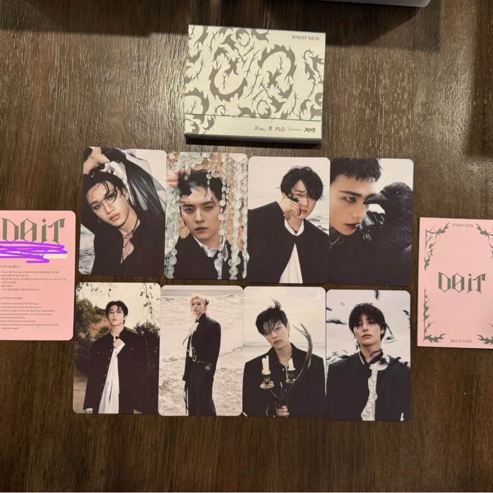 Stray Kids Do It PLVE (Platform) Album + OT8 Photocard Set